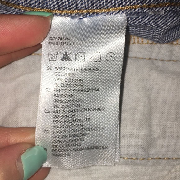 H&M Distressed Denim Jacket SM/M - Picture 9 of 9